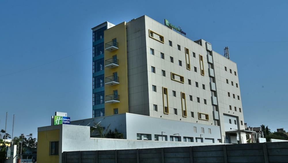 Holiday Inn Express Nashik Indira Nagar By Ihg Екстериор снимка