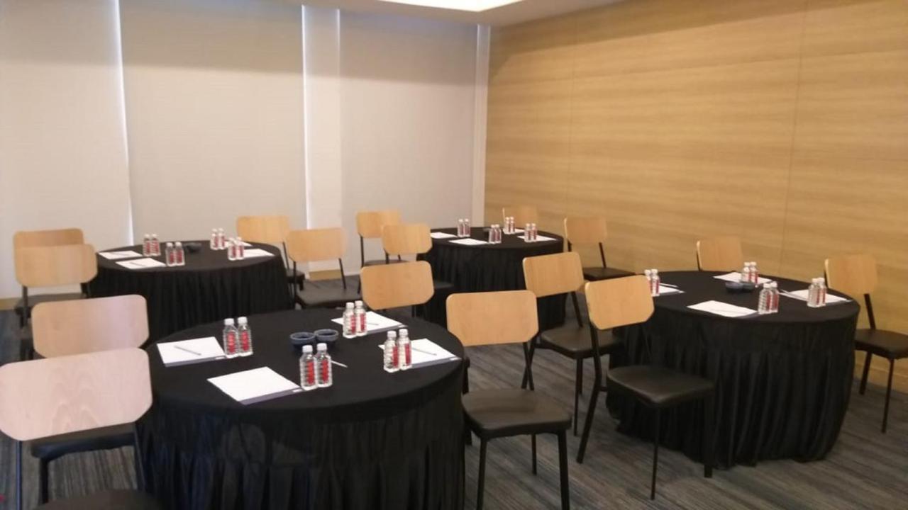 Holiday Inn Express Nashik Indira Nagar By Ihg Екстериор снимка