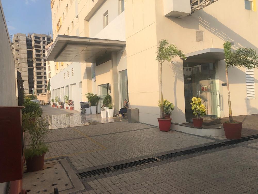 Holiday Inn Express Nashik Indira Nagar By Ihg Екстериор снимка